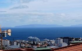 Precious Relaxation Rooms In Funchal